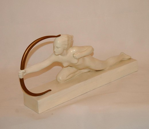 винтажная скульптура амазонки с луком из слоновой кости, 20 век