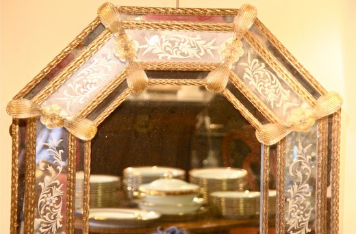 старинное восьмиугольное зеркало из муранского стекла, 20 век