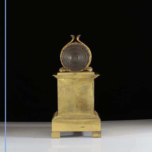 антикварные часы из золоченой бронзы, 19 век