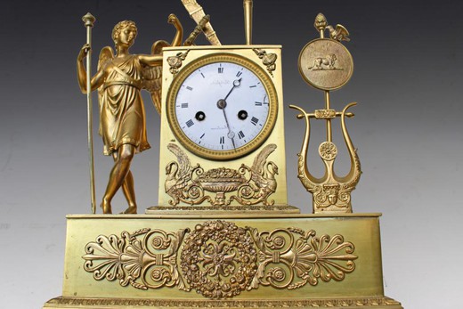 старинные бронзовые часы с золочением, стиль карл 5