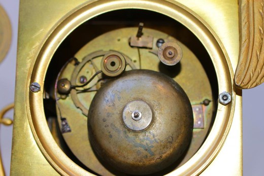 антикварные часы из бронзы, начало 19 века