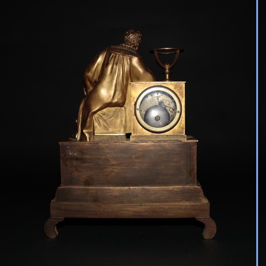 антикварные настольные часы из бронзы и латуни, начало 19 века