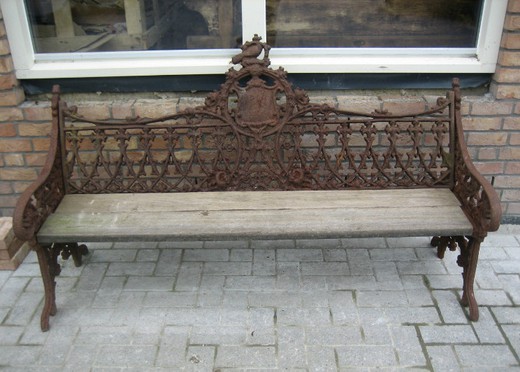 garden antique bench
