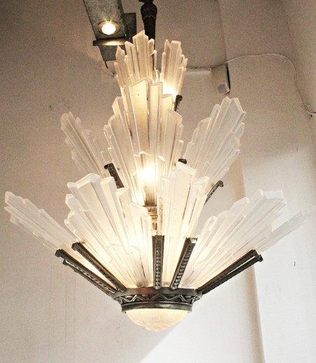 old chandelier art-deco