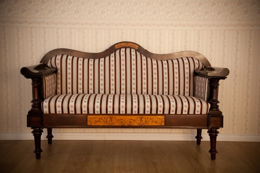 антикварная мебель - диван из красного дерева