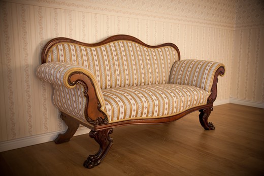 винтажный диван 1880 года