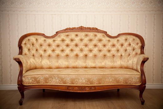 антикварная мебель - диван из красного дерева