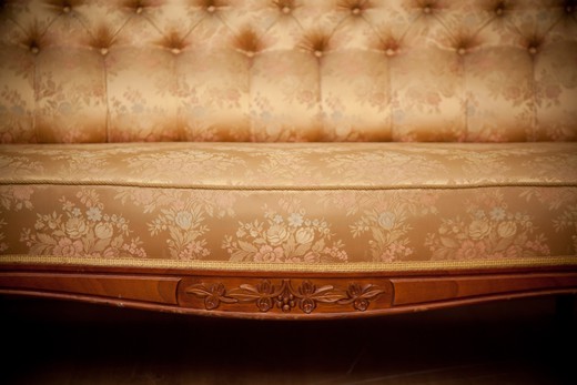 винтажная мебель - диван из красного дерева