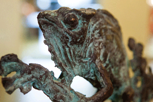 sculpture chameleon bronze antique