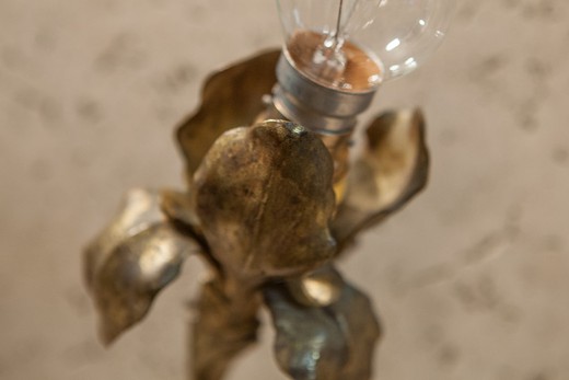 настольная лампа из бронзы в стиле ар-нуво