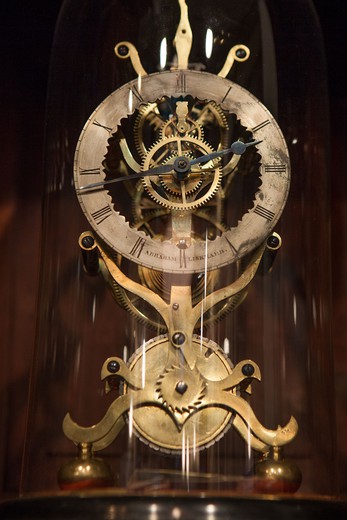 старинные часы скелетоны из меди и стекла
