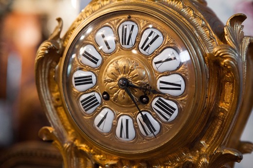 antique  clock firemantel bronze clock