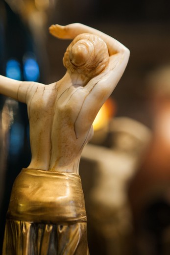 бронзовая скульптура oriental dancer