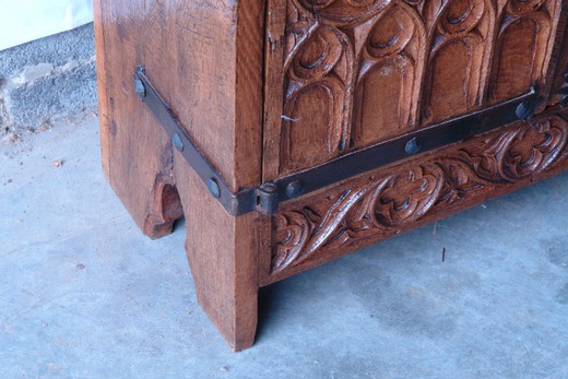 мебель антик - кабинет в стиле нео готика из дуба