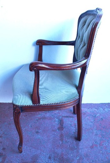 винтажное кресло в стиле рококо