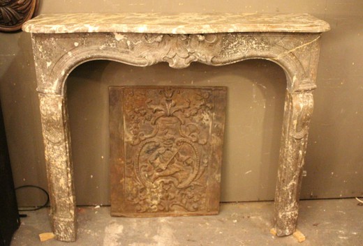 старинный каминный портал из мрамора, людовик 15