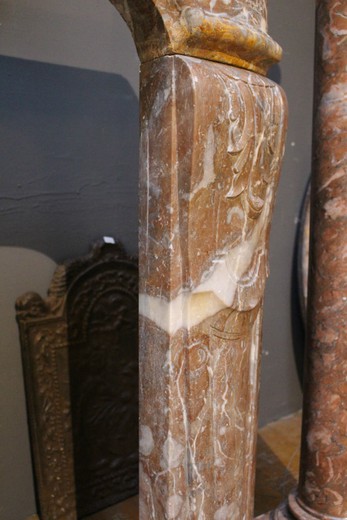 камин из мрамора в стиле людовик 15, антиквариат