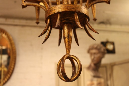 антикварная люстра из кованого железа с позолотой