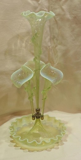 антикварная ваза из хрусталя и бронзы