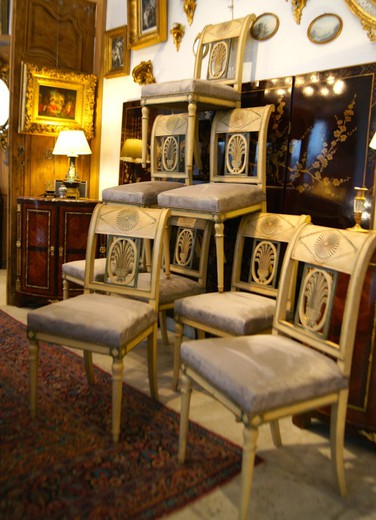 старинная мебель - набор стульев из замши