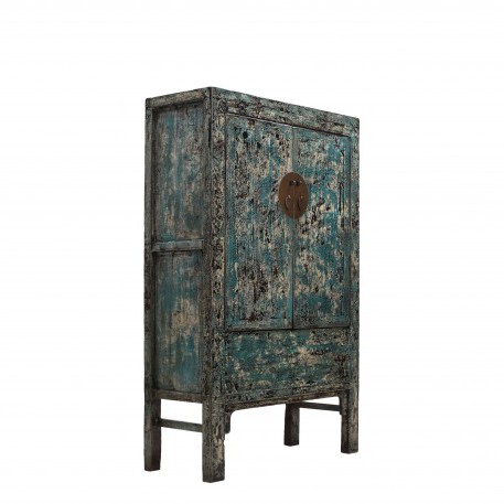 старинная мебель - шкаф из сосны в восточном стиле