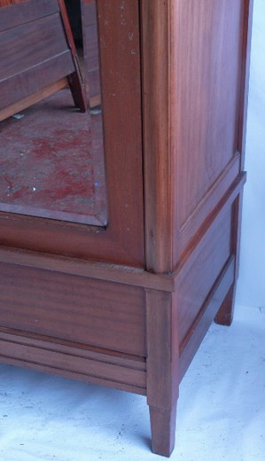 антикварная мебель из красного дерева в стиле арт-деко