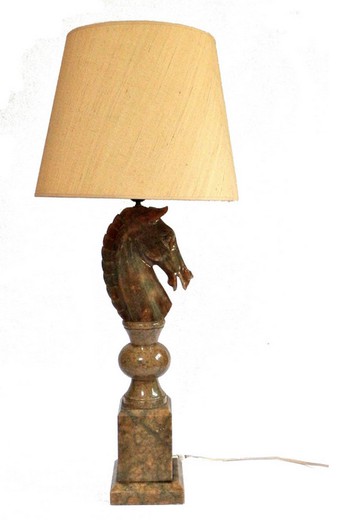 старинные настольные лампы с головой лошади
