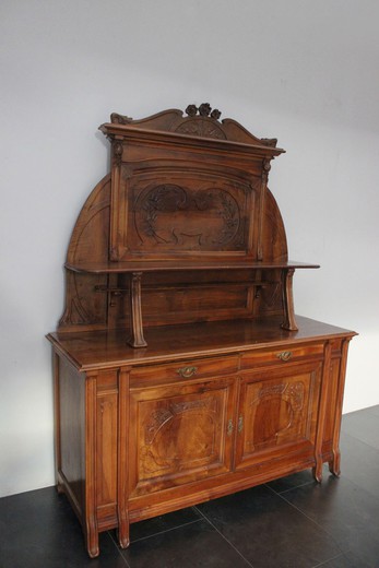 старинный столовый гарнитур в стиле ар-нуво