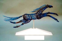 Скульптура лошади, Lam Lee