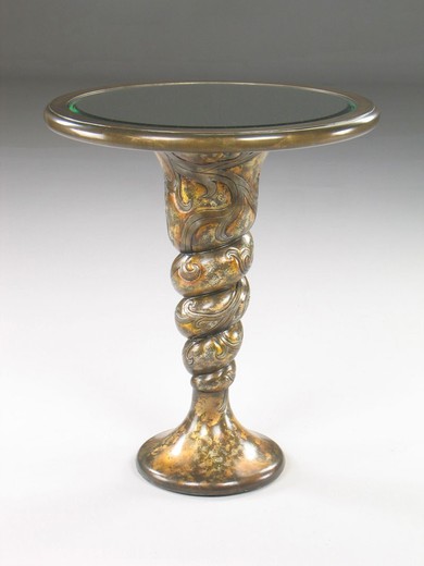 антикварный столик со стеклом