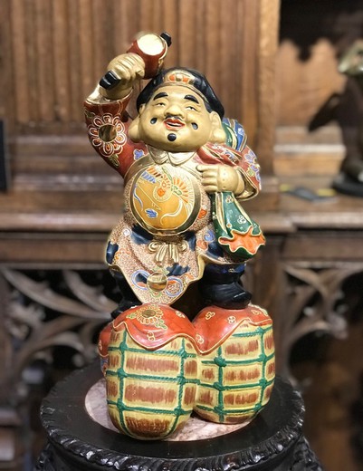 Antique sculpture "Daikoku"