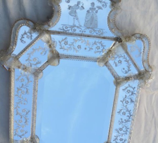 винтажное зеркало из дерева и муранского стекла