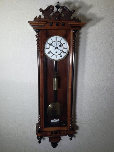Антикварные венские настенные часы