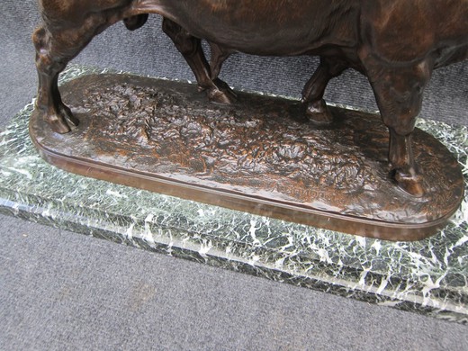 винтажная скульптура бык из бронзы, конец 19 века