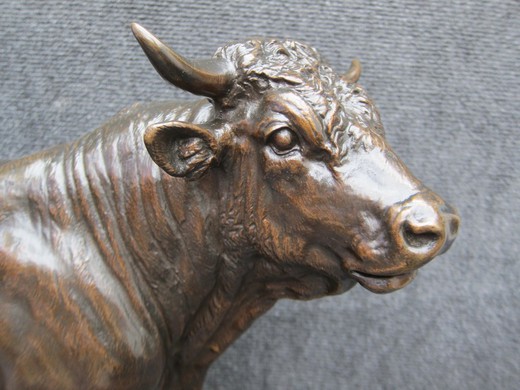 старинная бронзовая скульптура бык 19 века