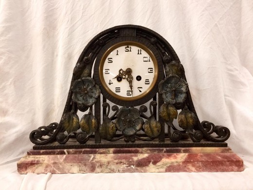 антикварные настольные часы ар-деко из железа и мрамора, 20 век