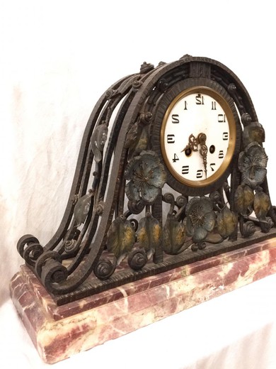 антикварные часы из металла и мрамора в стиле ар деко, 20 век