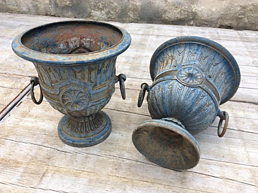 старинные парные вазы из чугуна, 20 век