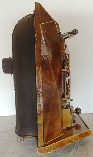 старинная чугунная печь, 20 век