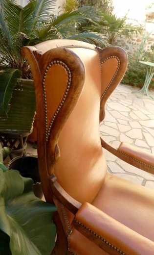 старинное кресло вольтер из ореха, середина 19 века