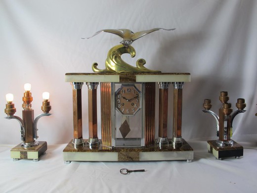 антикварные часы из бронзы и оникса в стиле ар деко, 20 век