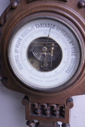 старинный барометр и часы из ореха в стиле Генрих II франция XIX век