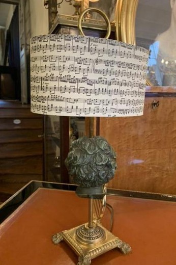 Антикварная настольная лампа «Бетховен»