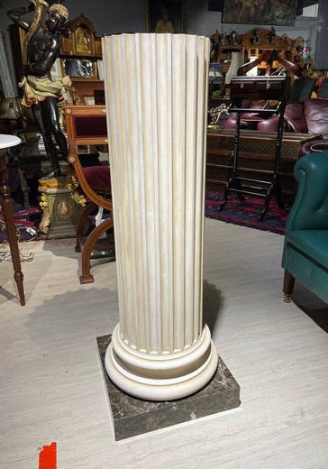 Antique pedestal column