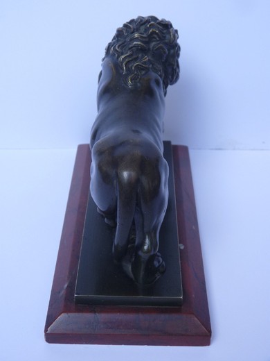 Антикварная скульптура "Лев Медичи"