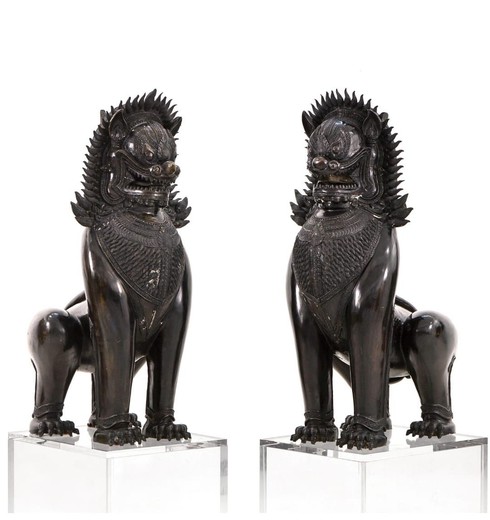 Antique sculptures "Lions of Fo"