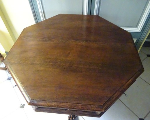 Antique pedestal table