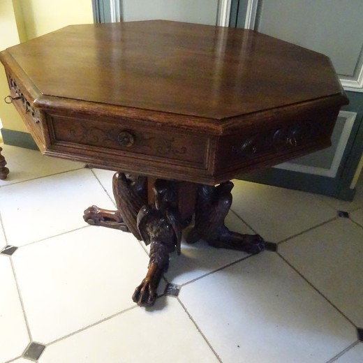 Antique pedestal table