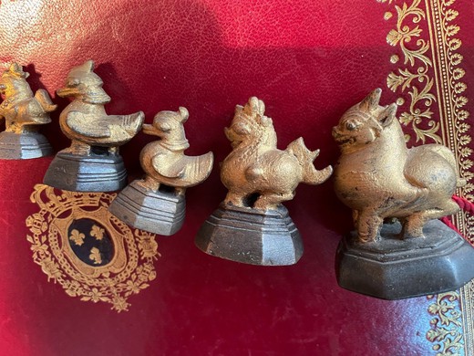 Antique chinese style 11 weights