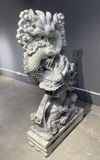 Антикварная скульптура «Дракон»